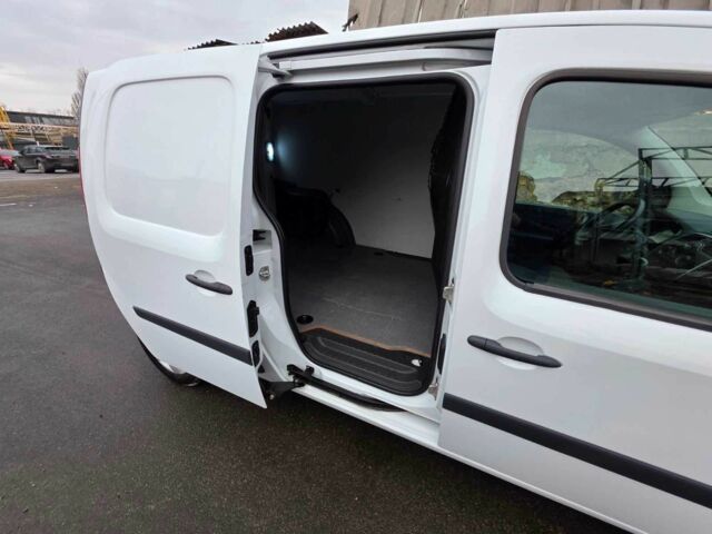 Рено Другая, объемом двигателя 0 л и пробегом 0 тыс. км за 12400 $, фото 8 на Automoto.ua