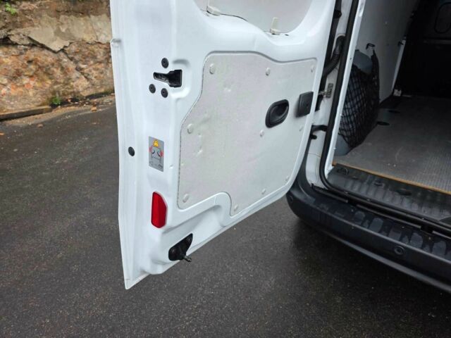 Рено Другая, объемом двигателя 0 л и пробегом 0 тыс. км за 12400 $, фото 18 на Automoto.ua