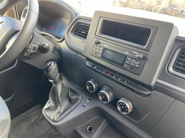 Рено Другая, объемом двигателя 0 л и пробегом 0 тыс. км за 18400 $, фото 11 на Automoto.ua