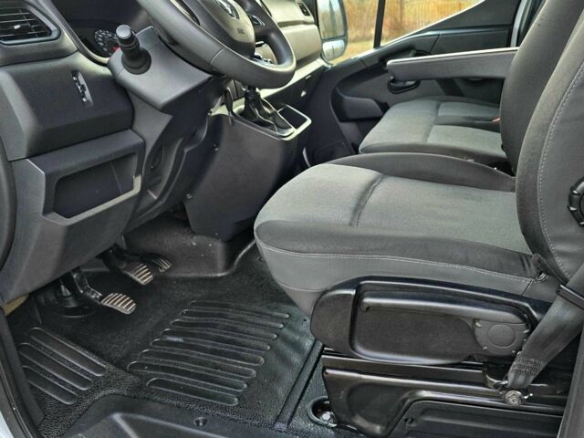 Рено Інша, об'ємом двигуна 0 л та пробігом 0 тис. км за 17700 $, фото 9 на Automoto.ua