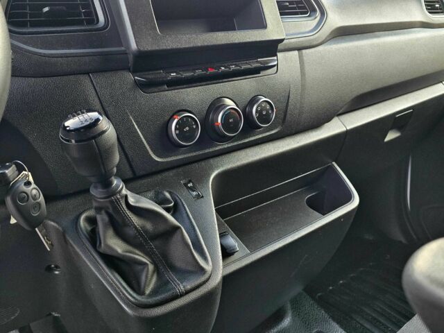 Рено Інша, об'ємом двигуна 0 л та пробігом 0 тис. км за 17700 $, фото 10 на Automoto.ua