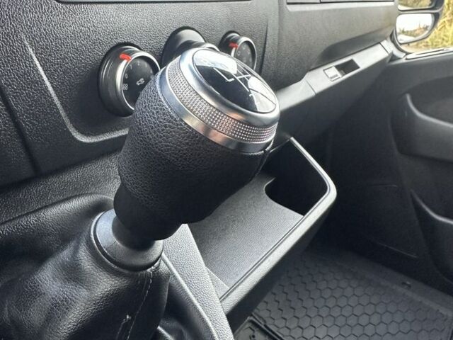 Рено Інша, об'ємом двигуна 0 л та пробігом 0 тис. км за 18900 $, фото 16 на Automoto.ua