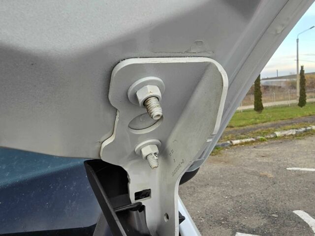 Рено Інша, об'ємом двигуна 0 л та пробігом 0 тис. км за 17700 $, фото 19 на Automoto.ua