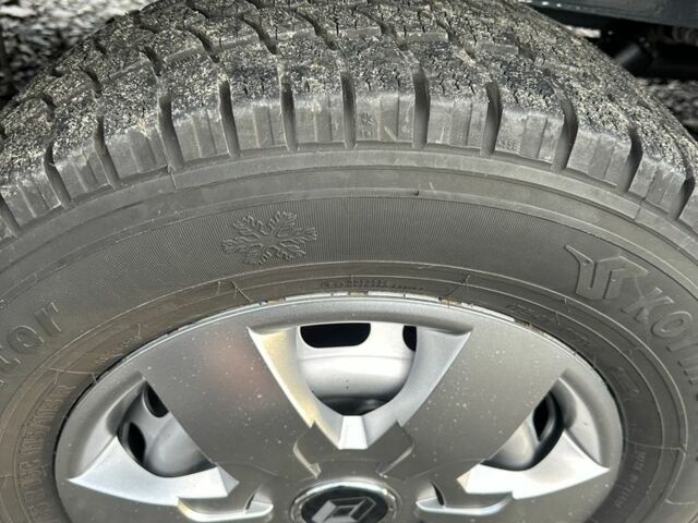 Рено Другая, объемом двигателя 0 л и пробегом 0 тыс. км за 23500 $, фото 8 на Automoto.ua