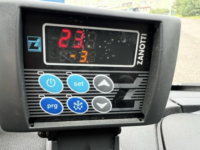 Рено Інша, об'ємом двигуна 2.3 л та пробігом 0 тис. км за 19900 $, фото 12 на Automoto.ua