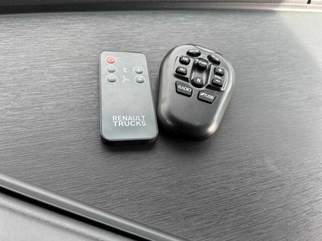 Рено Другая, объемом двигателя 0 л и пробегом 0 тыс. км за 24700 $, фото 5 на Automoto.ua