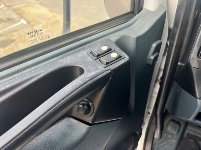 Рено Другая, объемом двигателя 0 л и пробегом 0 тыс. км за 5200 $, фото 8 на Automoto.ua