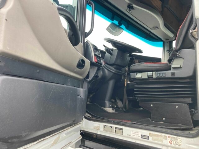 Рено Інша, об'ємом двигуна 0 л та пробігом 0 тис. км за 15700 $, фото 8 на Automoto.ua