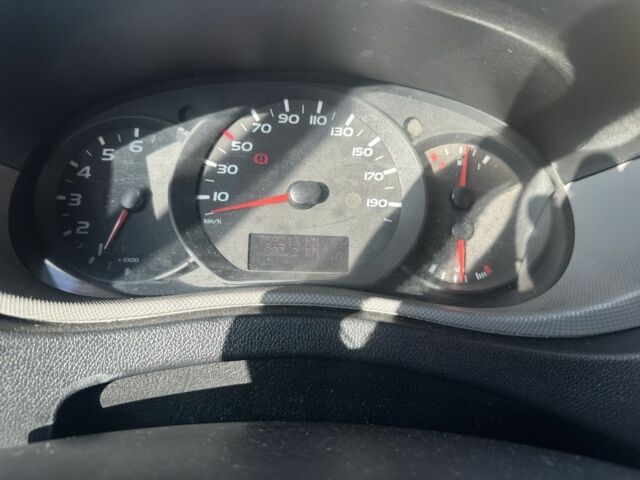 Рено Другая, объемом двигателя 0 л и пробегом 0 тыс. км за 12500 $, фото 6 на Automoto.ua