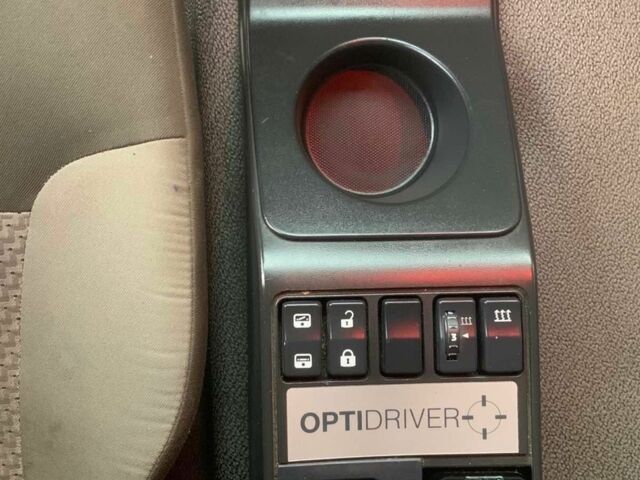 Рено Інша, об'ємом двигуна 0 л та пробігом 0 тис. км за 25500 $, фото 8 на Automoto.ua