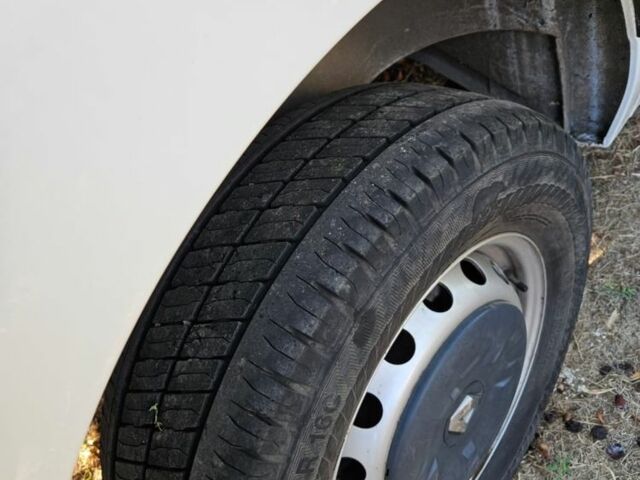 Рено Інша, об'ємом двигуна 0 л та пробігом 0 тис. км за 18000 $, фото 9 на Automoto.ua