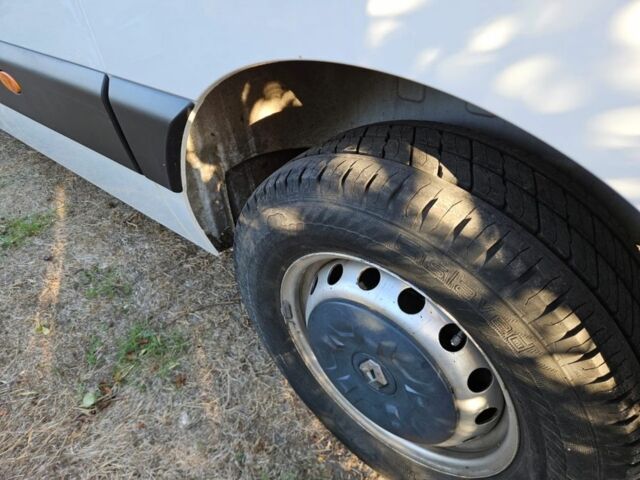 Рено Інша, об'ємом двигуна 0 л та пробігом 0 тис. км за 18000 $, фото 10 на Automoto.ua