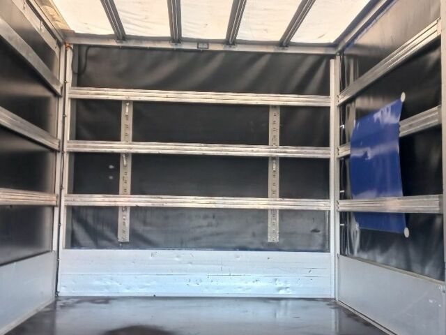 Рено Другая, объемом двигателя 0 л и пробегом 0 тыс. км за 20400 $, фото 10 на Automoto.ua