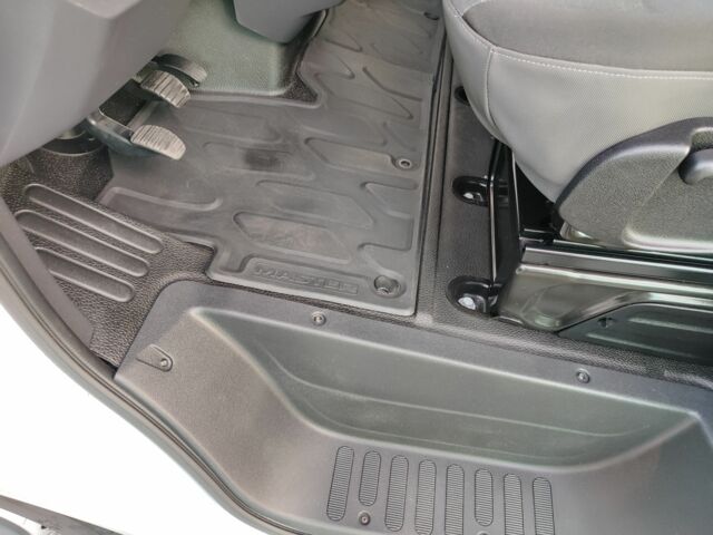 Рено Другая, объемом двигателя 0 л и пробегом 0 тыс. км за 19999 $, фото 17 на Automoto.ua