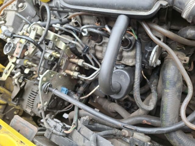 Желтый Рено Другая, объемом двигателя 1.9 л и пробегом 268 тыс. км за 2500 $, фото 2 на Automoto.ua