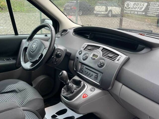 Сірий Рено Інша, об'ємом двигуна 2 л та пробігом 95 тис. км за 4650 $, фото 23 на Automoto.ua