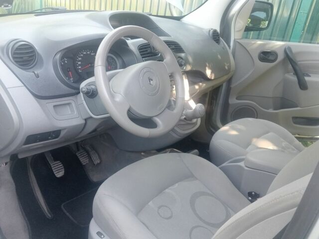 Сірий Рено Інша, об'ємом двигуна 1.6 л та пробігом 200 тис. км за 6100 $, фото 9 на Automoto.ua