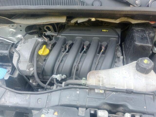 Сірий Рено Інша, об'ємом двигуна 1.6 л та пробігом 200 тис. км за 6100 $, фото 4 на Automoto.ua