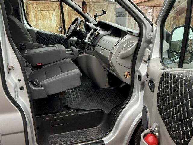 Серый Рено Другая, объемом двигателя 2 л и пробегом 444 тыс. км за 16000 $, фото 8 на Automoto.ua