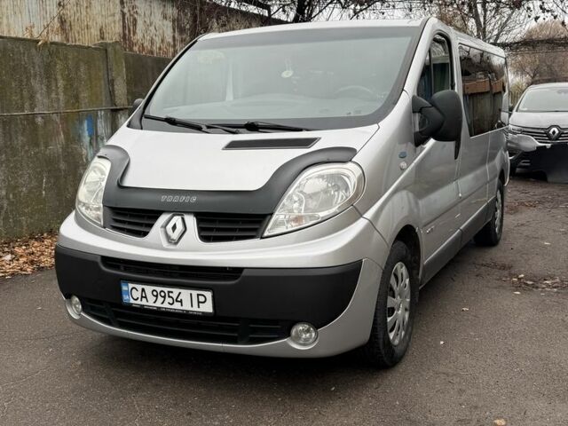 Серый Рено Другая, объемом двигателя 2 л и пробегом 444 тыс. км за 16000 $, фото 1 на Automoto.ua