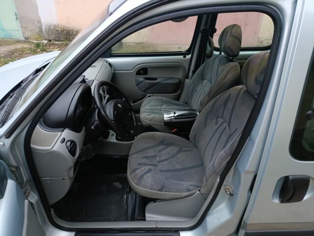 Сірий Рено Інша, об'ємом двигуна 1.5 л та пробігом 246 тис. км за 3350 $, фото 10 на Automoto.ua