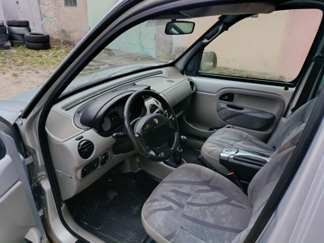 Сірий Рено Інша, об'ємом двигуна 1.5 л та пробігом 246 тис. км за 3350 $, фото 11 на Automoto.ua