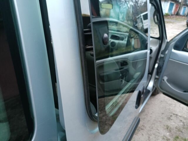 Сірий Рено Інша, об'ємом двигуна 1.5 л та пробігом 246 тис. км за 3350 $, фото 22 на Automoto.ua