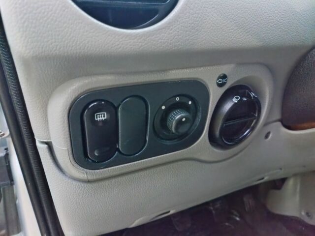 Сірий Рено Інша, об'ємом двигуна 1.5 л та пробігом 246 тис. км за 3350 $, фото 14 на Automoto.ua