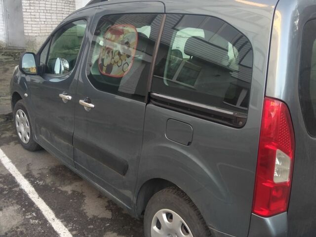 Рено Другая 2011 в Сокале на Automoto.ua Серый Рено Другая, объемом двигателя 1.6 л и пробегом 275 тыс. км за 6300 $, фото 3 на Automoto.ua