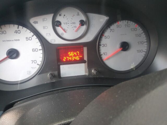 Рено Другая 2011 в Сокале на Automoto.ua Серый Рено Другая, объемом двигателя 1.6 л и пробегом 275 тыс. км за 6300 $, фото 4 на Automoto.ua