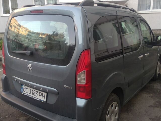 Рено Другая 2011 в Сокале на Automoto.ua Серый Рено Другая, объемом двигателя 1.6 л и пробегом 275 тыс. км за 6300 $, фото 2 на Automoto.ua