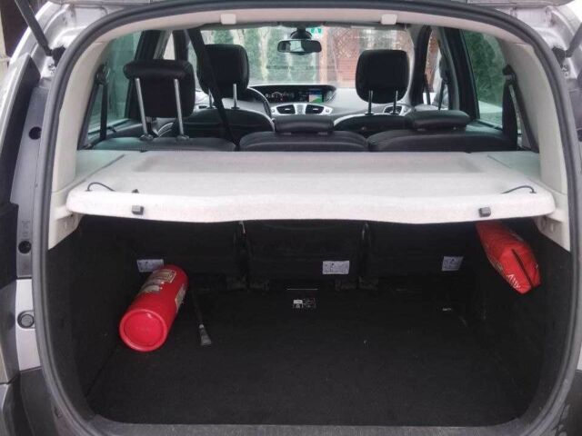 Сірий Рено Інша, об'ємом двигуна 1.2 л та пробігом 250 тис. км за 9500 $, фото 2 на Automoto.ua