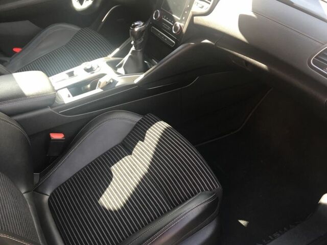 Серый Рено Другая, объемом двигателя 1.5 л и пробегом 1000 тыс. км за 12000 $, фото 7 на Automoto.ua