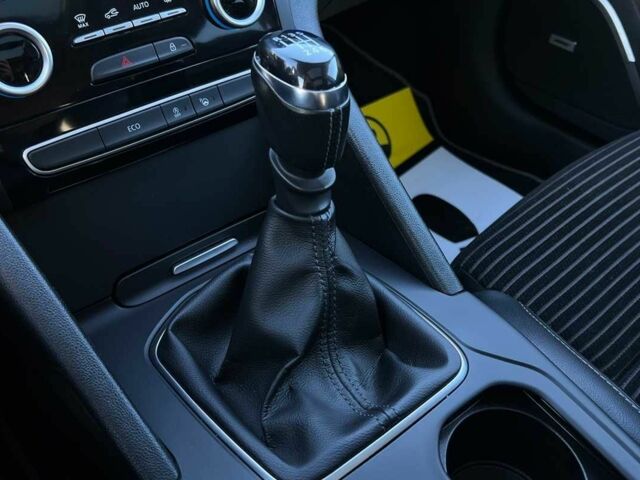 Сірий Рено Інша, об'ємом двигуна 1.6 л та пробігом 178 тис. км за 16999 $, фото 15 на Automoto.ua