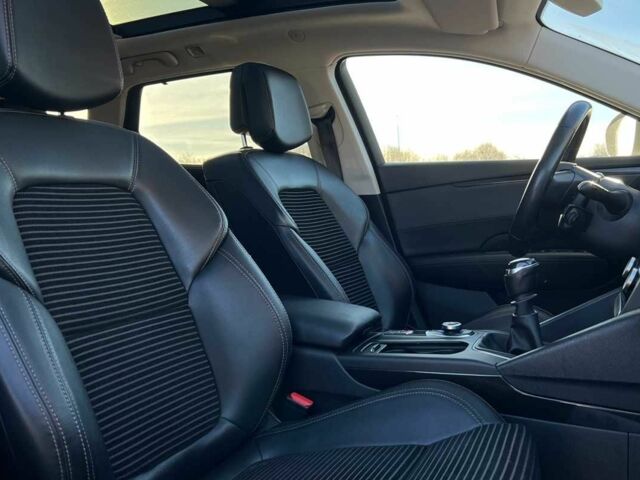 Сірий Рено Інша, об'ємом двигуна 1.6 л та пробігом 178 тис. км за 16999 $, фото 18 на Automoto.ua