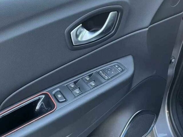 Серый Рено Другая, объемом двигателя 0 л и пробегом 41 тыс. км за 11000 $, фото 7 на Automoto.ua