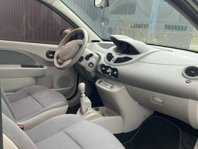 Зеленый Рено Другая, объемом двигателя 1.2 л и пробегом 140 тыс. км за 3200 $, фото 6 на Automoto.ua