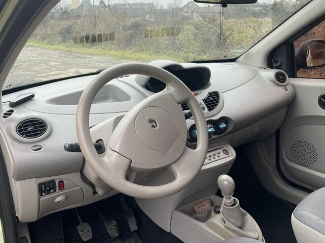 Зеленый Рено Другая, объемом двигателя 1.2 л и пробегом 140 тыс. км за 3200 $, фото 5 на Automoto.ua