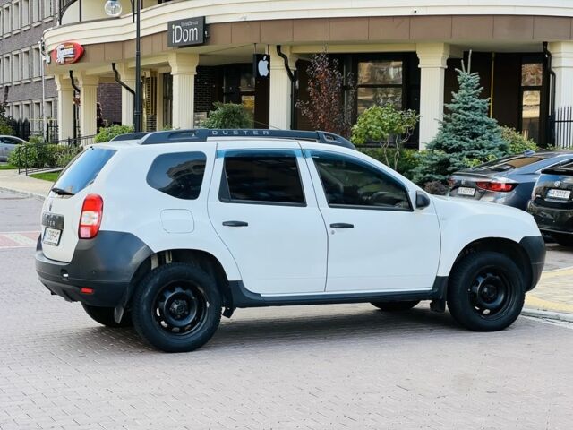 Белый Рено Дастер, объемом двигателя 1.5 л и пробегом 255 тыс. км за 9800 $, фото 8 на Automoto.ua