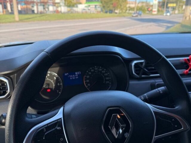 Белый Рено Дастер, объемом двигателя 1.5 л и пробегом 175 тыс. км за 14000 $, фото 10 на Automoto.ua