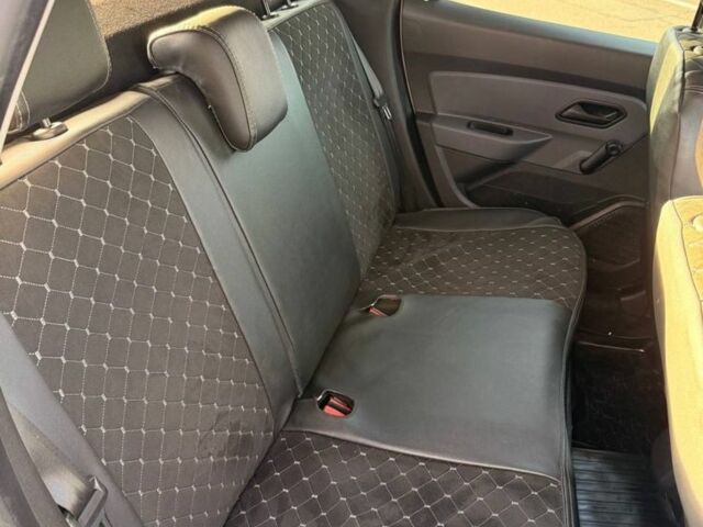 Белый Рено Дастер, объемом двигателя 1.5 л и пробегом 175 тыс. км за 14000 $, фото 13 на Automoto.ua