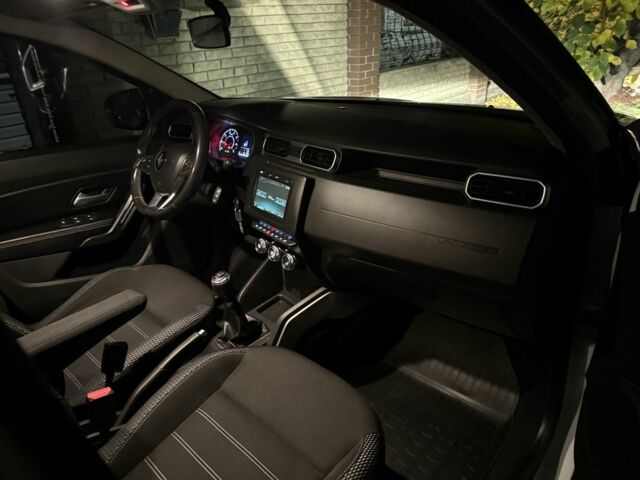 Белый Рено Дастер, объемом двигателя 0 л и пробегом 82 тыс. км за 18000 $, фото 4 на Automoto.ua