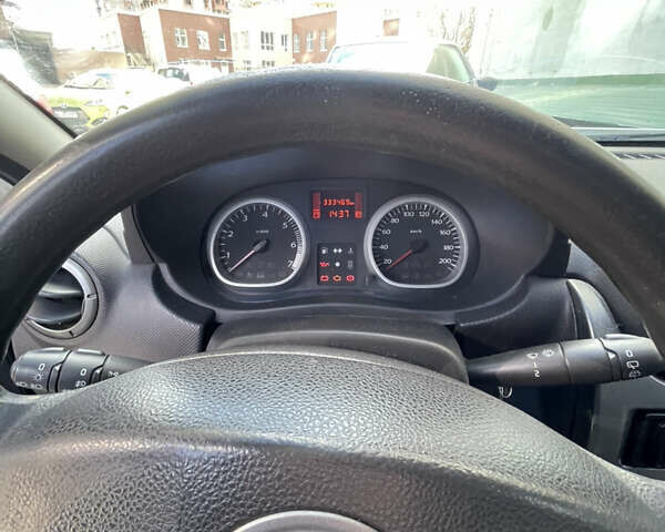 Белый Рено Дастер, объемом двигателя 1.5 л и пробегом 333 тыс. км за 6500 $, фото 8 на Automoto.ua