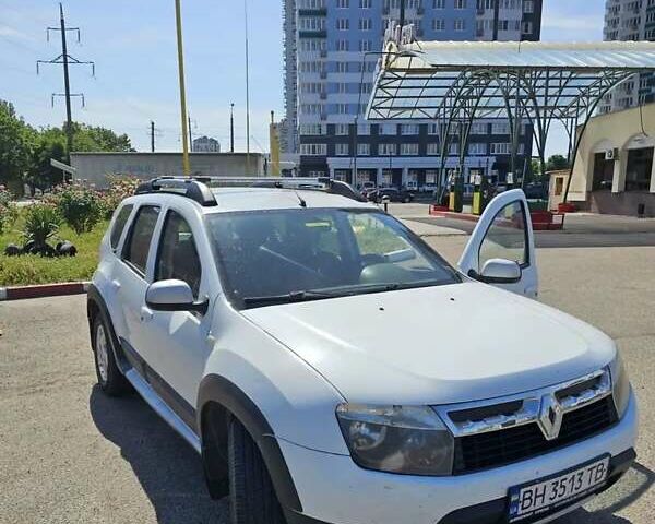 Белый Рено Дастер, объемом двигателя 1.6 л и пробегом 362 тыс. км за 7000 $, фото 4 на Automoto.ua