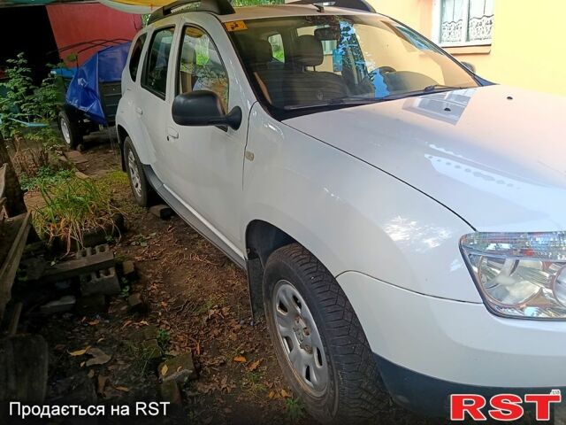 Белый Рено Дастер, объемом двигателя 1.6 л и пробегом 92 тыс. км за 9500 $, фото 2 на Automoto.ua