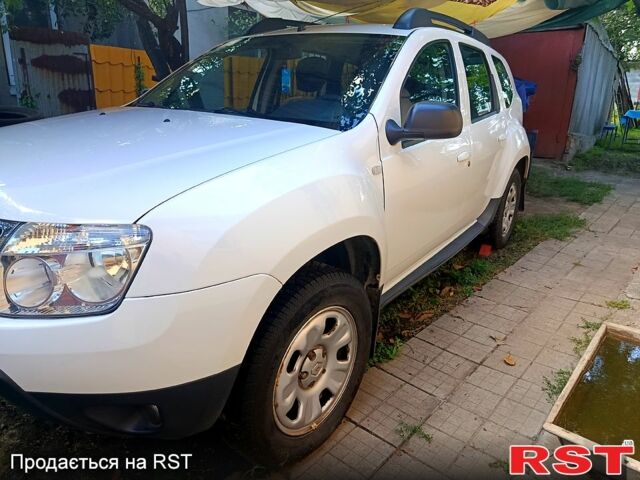 Белый Рено Дастер, объемом двигателя 1.6 л и пробегом 92 тыс. км за 9500 $, фото 3 на Automoto.ua