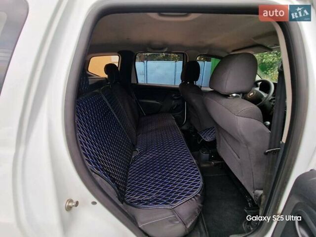 Белый Рено Дастер, объемом двигателя 1.6 л и пробегом 229 тыс. км за 6999 $, фото 17 на Automoto.ua