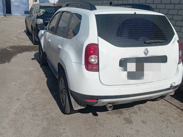 Белый Рено Дастер, объемом двигателя 1.6 л и пробегом 219 тыс. км за 8600 $, фото 3 на Automoto.ua