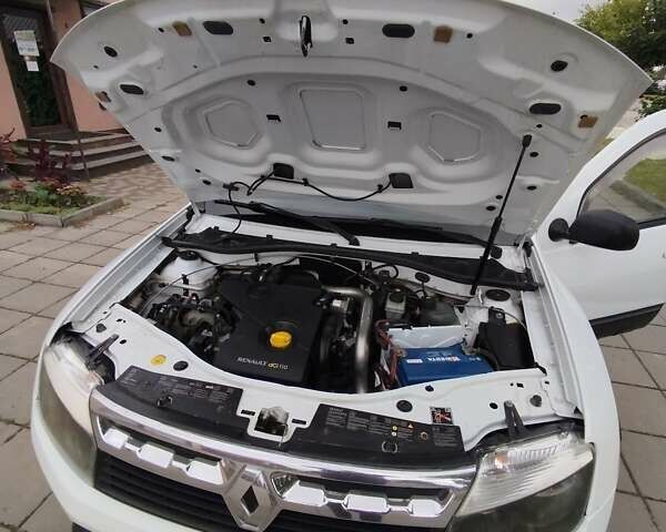 Белый Рено Дастер, объемом двигателя 1.46 л и пробегом 200 тыс. км за 8200 $, фото 15 на Automoto.ua