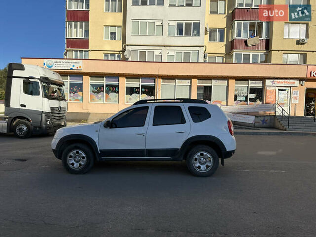 Білий Рено Дастер, об'ємом двигуна 1.6 л та пробігом 115 тис. км за 8600 $, фото 11 на Automoto.ua